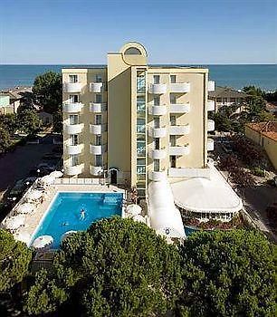 Salus Smart & Chic Hotel Lido di Jesolo Exterior photo