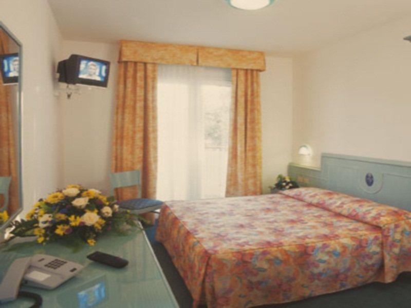 Salus Smart & Chic Hotel Lido di Jesolo Exterior photo