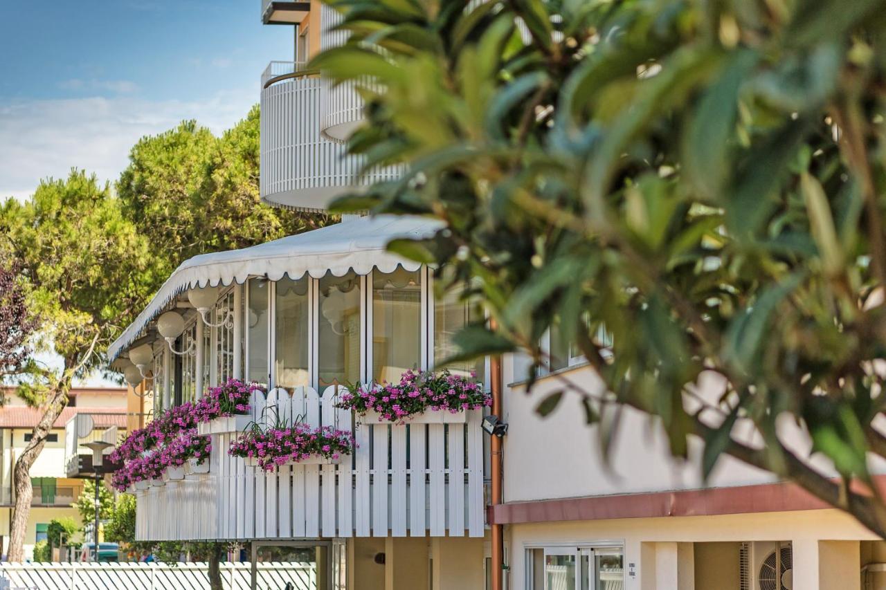 Salus Smart & Chic Hotel Lido di Jesolo Exterior photo
